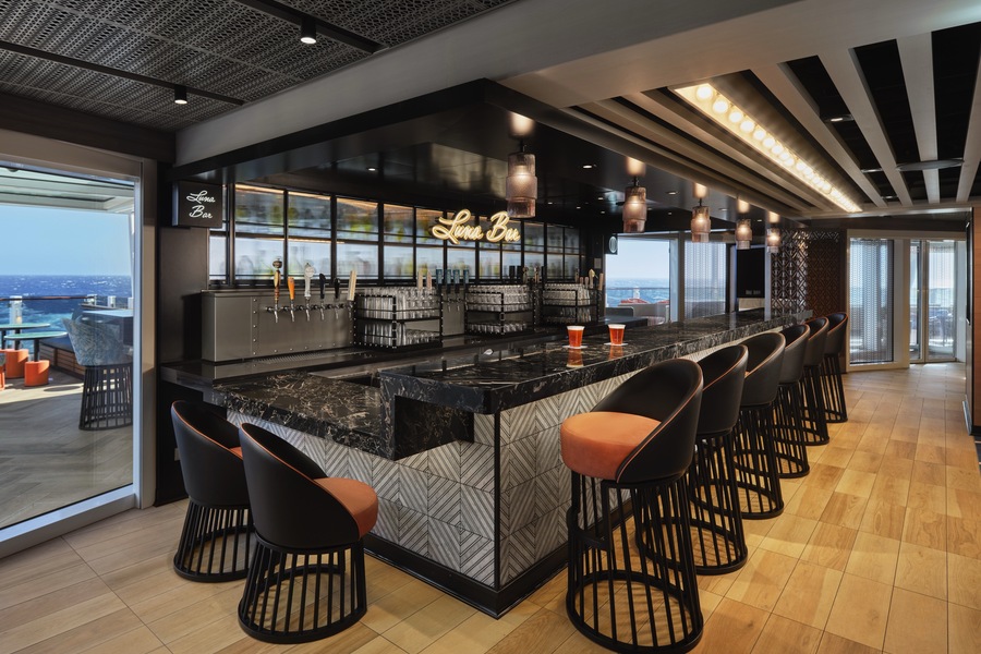 Norwegian Aqua Luna Bar ©Norwegian Cruise Line .jpg